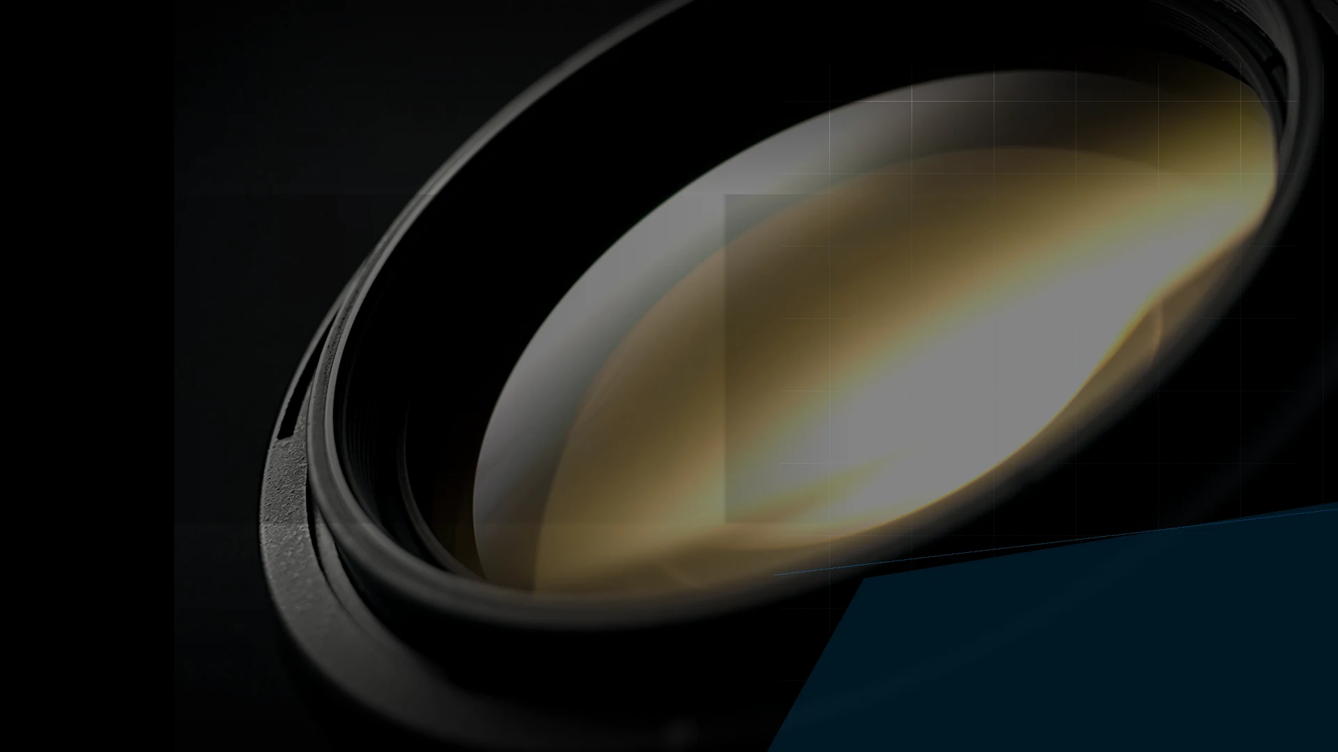 Elektro-optik lens ve teknik opto-mekanik yüzeylerin sinematik yakın planı